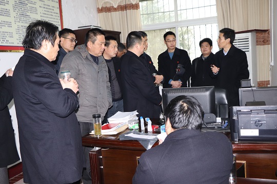 石卫国就规范裁判文书制作提出要求.JPG 石卫国就规范裁判文书制作提出要求.JPG